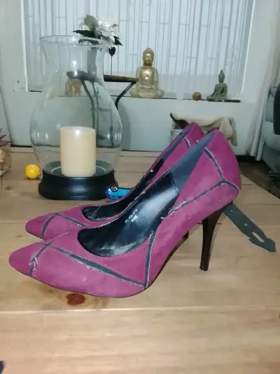 Zapatos de tacón alto fucsia elegantes - miniatura 1