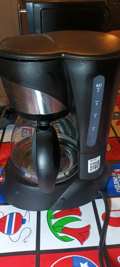 Cafetera eléctrica Thomas con jarra + filtro - miniatura 2