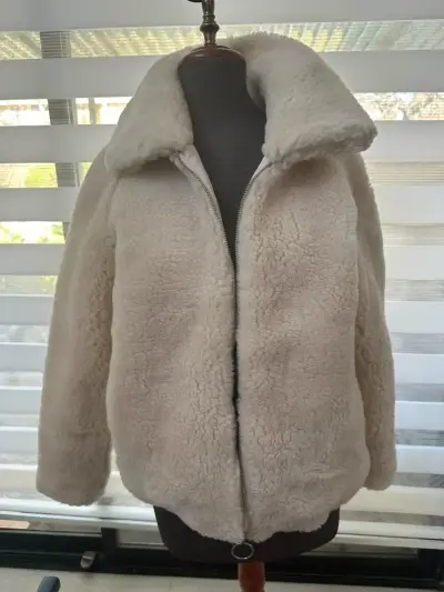 Chaqueta chiporro peludito NUEVA TALLA S MARCA HYM - miniatura 1