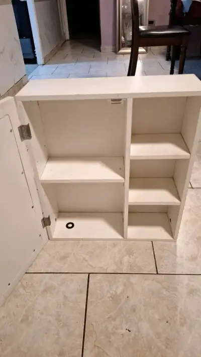 Armario de baño blanco con espejo - miniatura 2