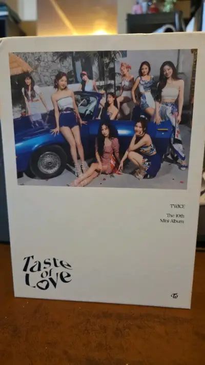 Álbum 'Taste of Love' de Twice con Photobook - miniatura 4