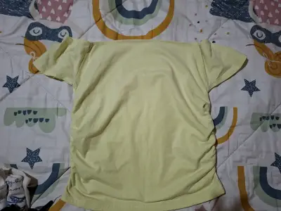 Lote de poleras y tops variados para mujer - miniatura 1