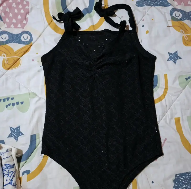 Lote de poleras y tops variados para mujer - 5