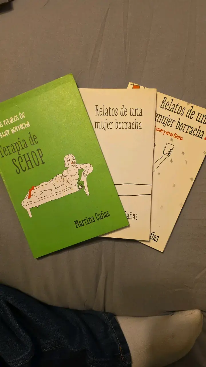 Colección de libros 'Relatos de una mujer borracha' de Martina Cañas
