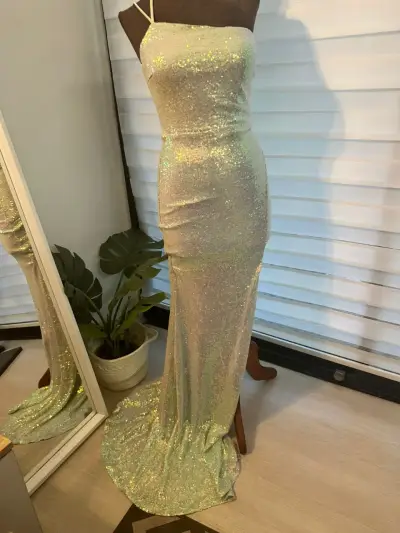 VESTIDO DE FIESTA COLOR VERDE AGUA TORNASOL WINDSO - miniatura 1