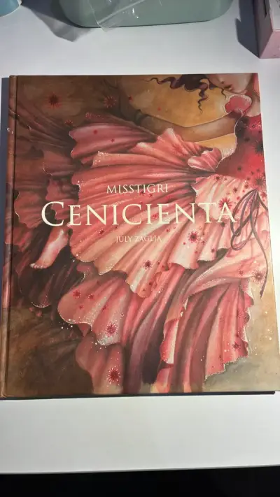 Libro ilustrado Cenicienta de Misstigri - miniatura 1