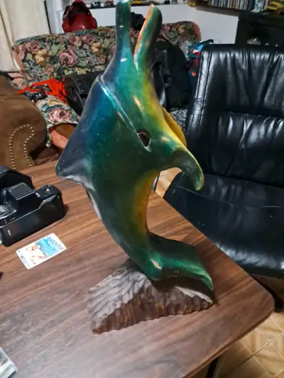 Escultura decorativa de delfín en madera - miniatura 3
