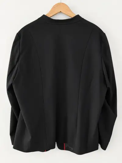Chaqueta negra con tachuelas y cierre - miniatura 4