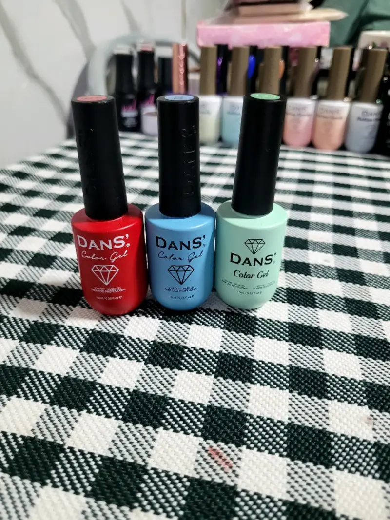 Set de Esmaltes en Gel Beetles y Dans - 4