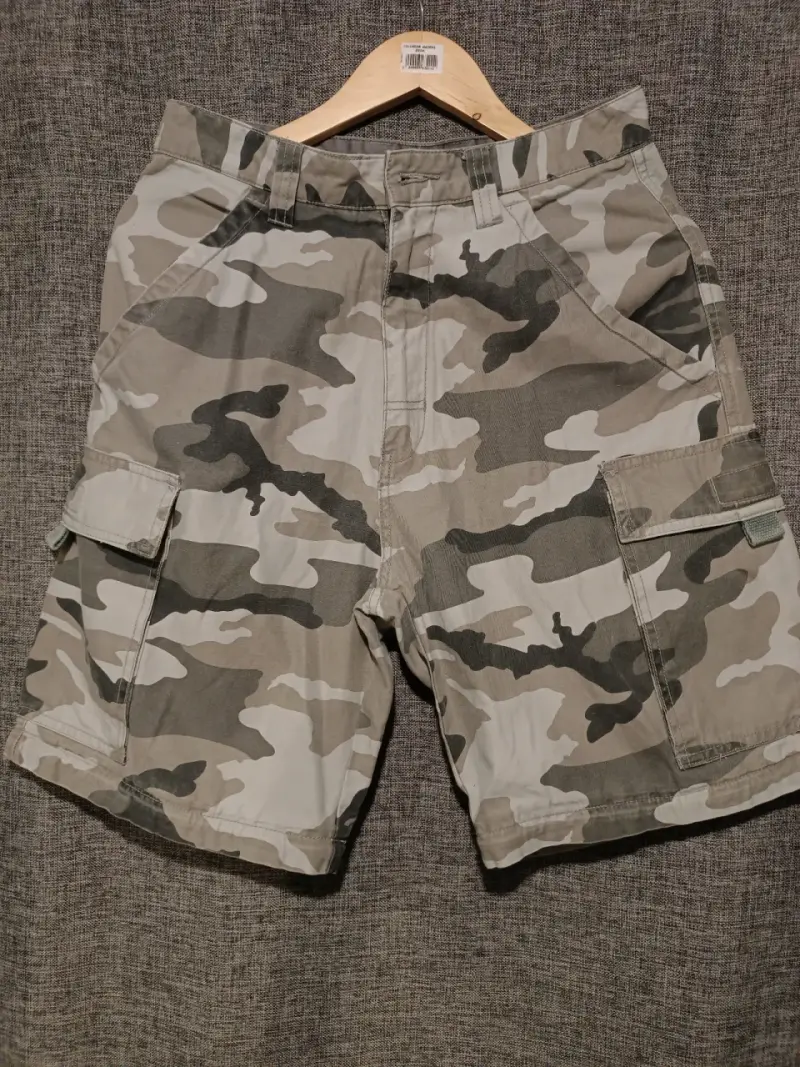 Shorts cargo camuflados para hombre
