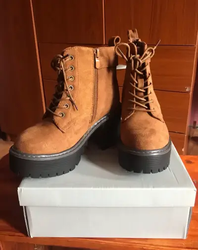Botines color camel con plataforma - miniatura 4