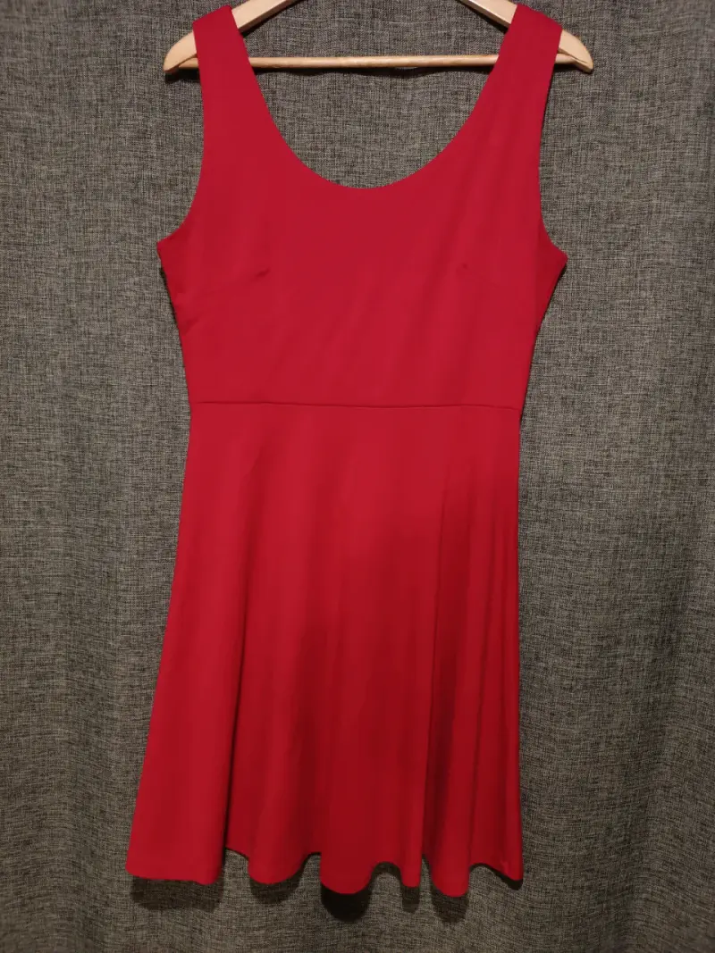Vestido rojo sin mangas para mujer