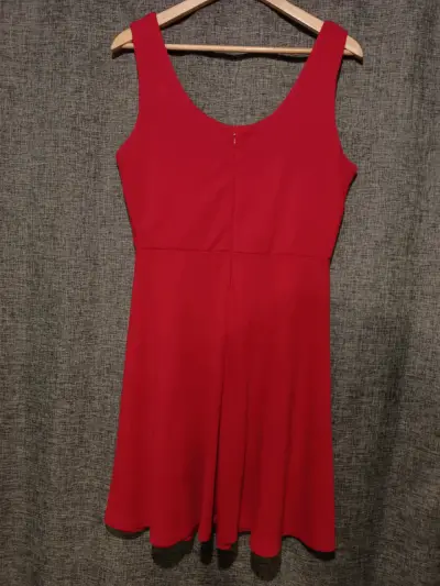 Vestido rojo sin mangas para mujer - miniatura 2