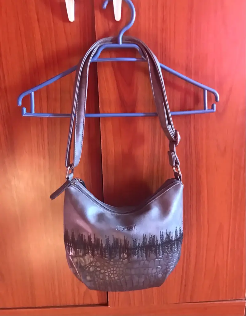 Cartera secret con diseño grabado - 1