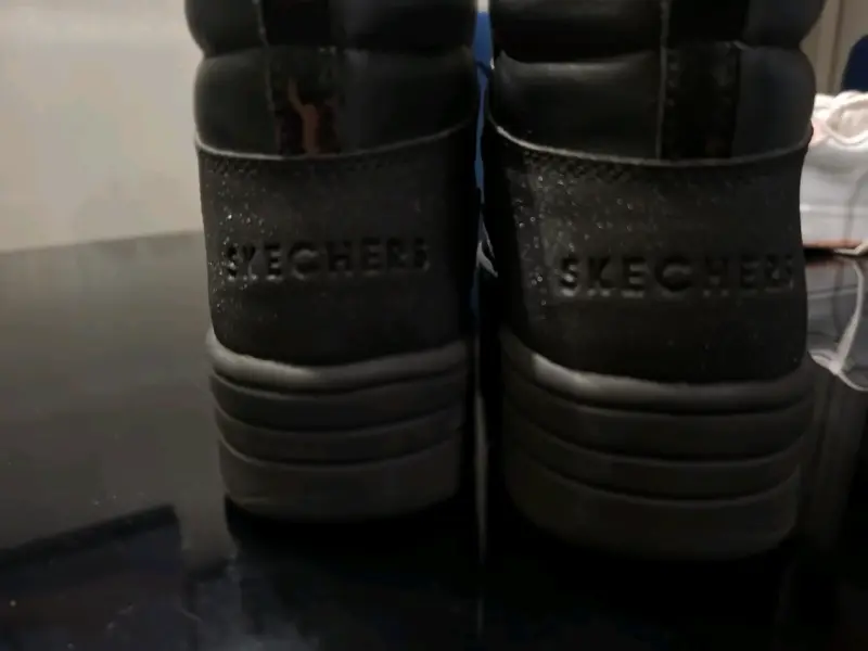 Zapatillas negras Skechers para mujer - 4