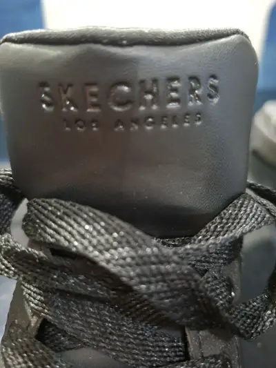 Zapatillas negras Skechers para mujer - miniatura 5