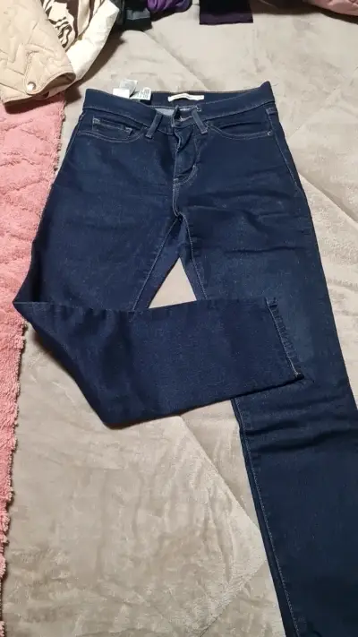 Jeans Levi's azul oscuro para mujer - miniatura 2