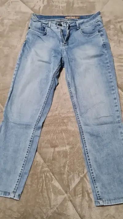 Jeans de mezclilla Efesis azul claro para mujer - miniatura 1