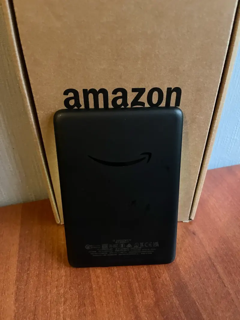 Amazon Kindle 11va Gen 16GB semi nuevo - 3