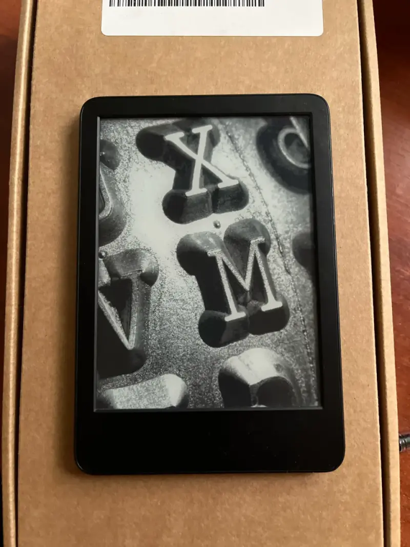 Amazon Kindle 11va Gen 16GB semi nuevo - 4