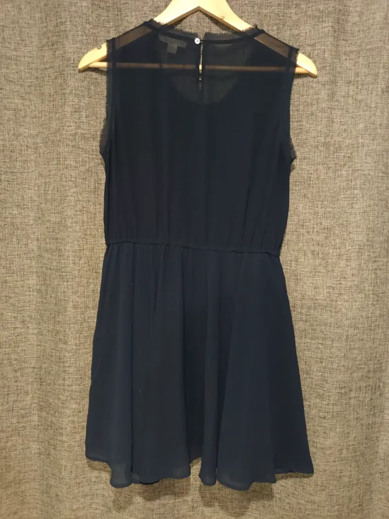 Vestido azul con encaje de Daniela Zang - 2