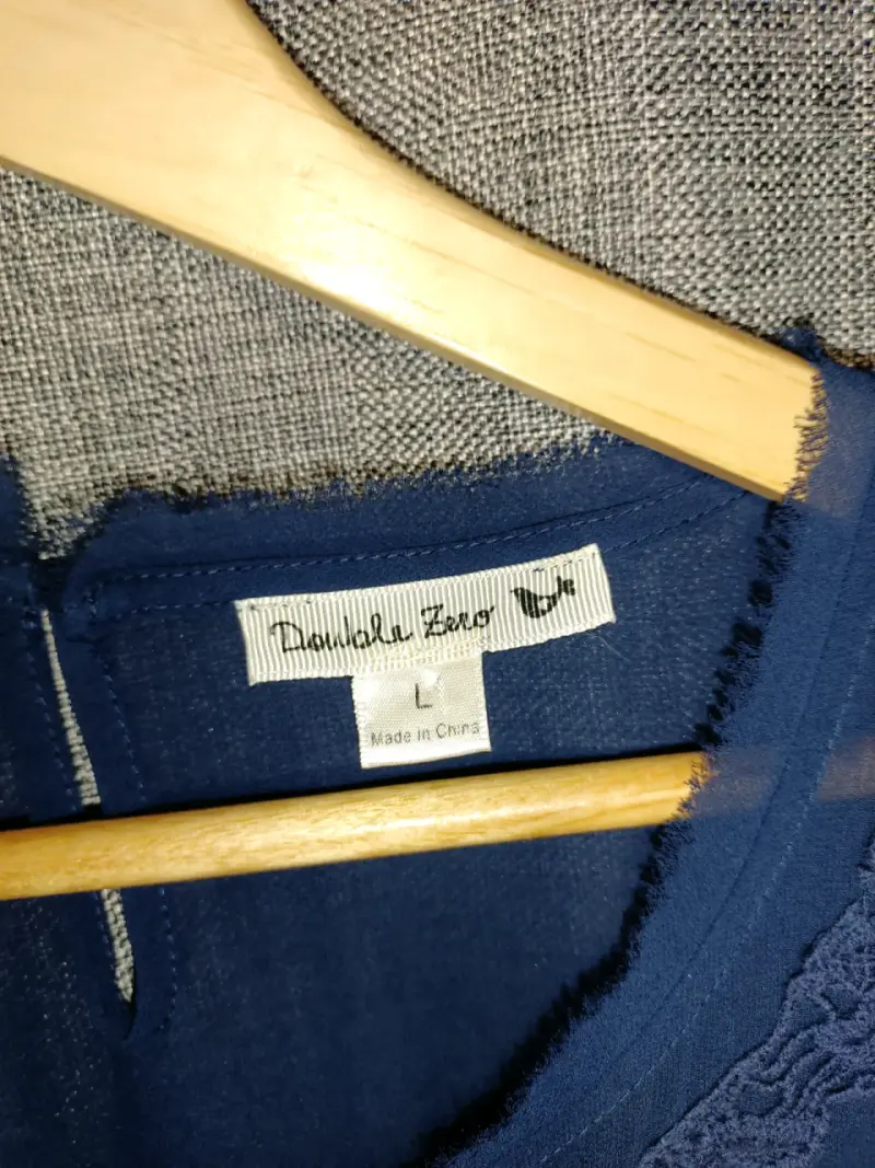 Vestido azul con encaje de Daniela Zang - 3