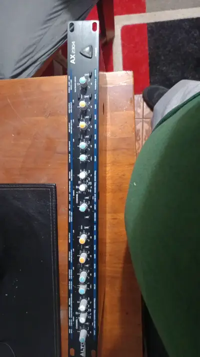 Ecualizador de Audio Profesional Alto AX2304 - miniatura 1