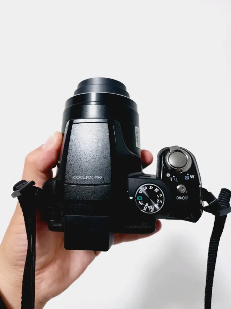 Cámara digital Nikon Coolpix P90 con accesorios - 5