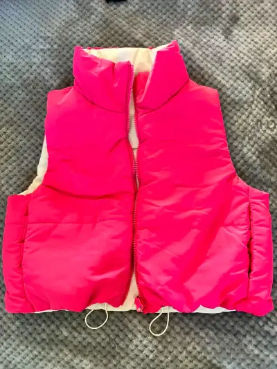 Chaleco reversible acolchado rosa y blanco - miniatura 4