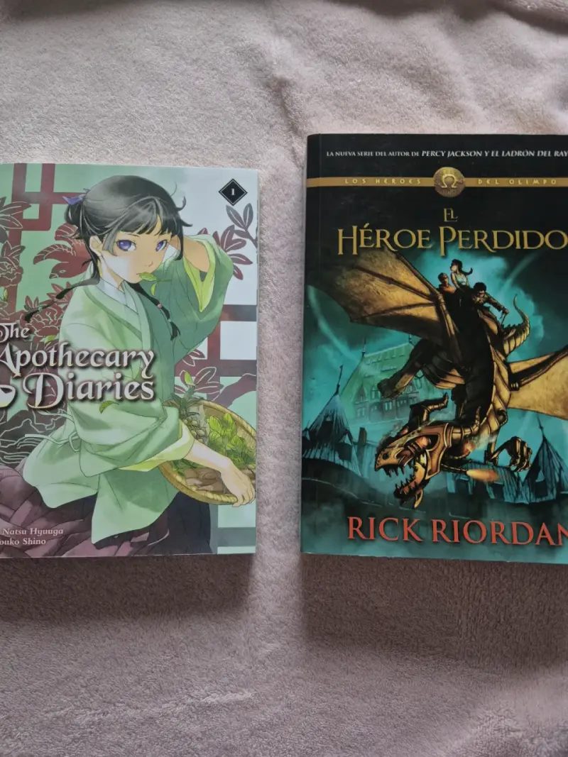 Libros 'The Apothecary Diaries' y 'El Héroe Perdido'
