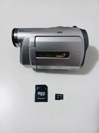 Videocámara Genius G-Shot DV510 con tarjeta microSD - miniatura 1
