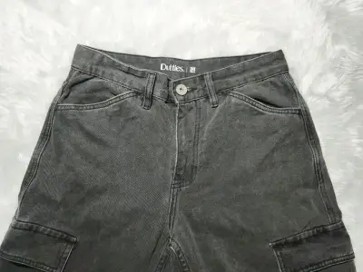 Bermudas/shorts cargo negras Dutties talla 38-36 - miniatura 2