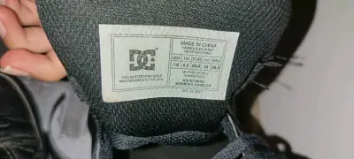 Zapatillas negras DC Shoes para skate - miniatura 3