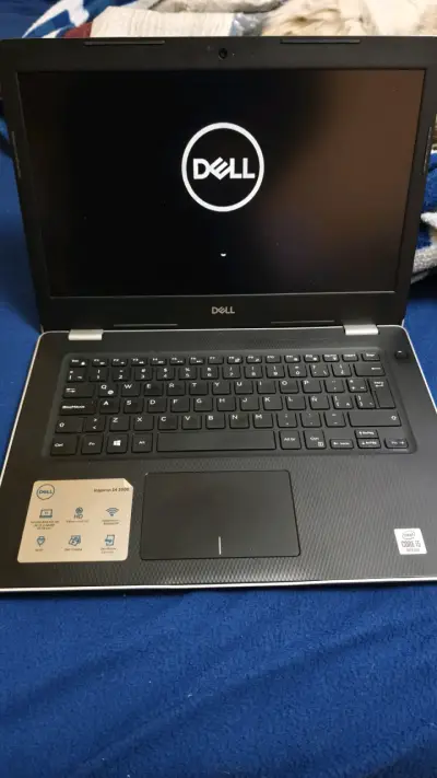 Laptop Dell con pantalla de 14 pulgadas - miniatura 3