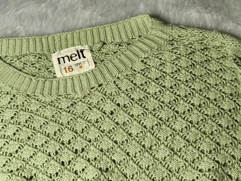 Suéter de punto calado Melt, verde y rosa oversize - 3