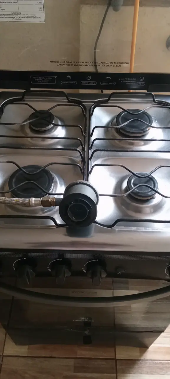 Cocina a gas Mademsa con horno y 4 quemadores - 2