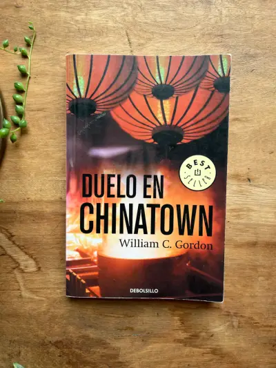 Libro 'Duelo en Chinatown' de William C. Gordon - miniatura 1