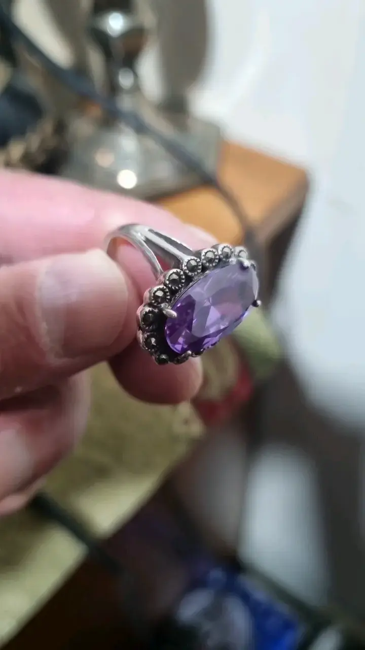 Anillo de plata con piedra morada elegante - 5