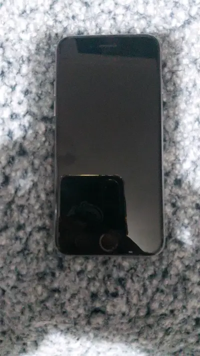 iPhone 6s con pantalla mala - miniatura 3