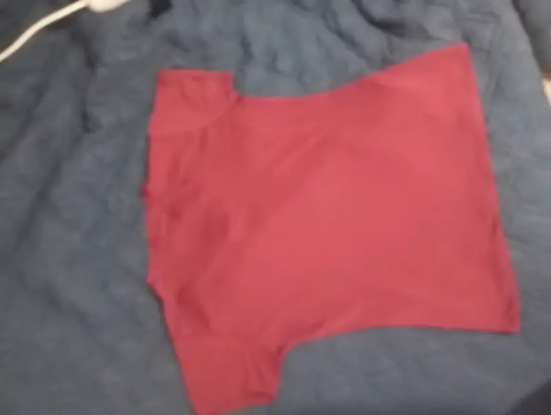 Polera deportiva roja Adidas para mujer - 2