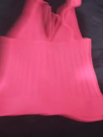 Top tejido rosa con diseño de lazo - miniatura 3