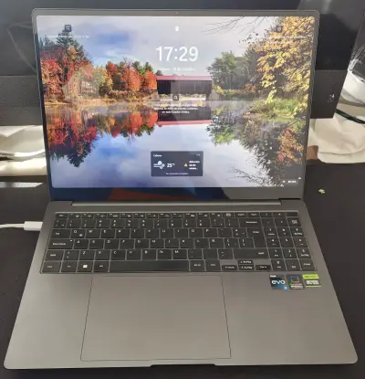 Samsung Galaxy Book3 Ultra - miniatura 1