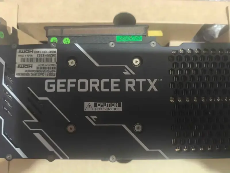 Tarjeta gráfica Galax con doble ventilador - 2