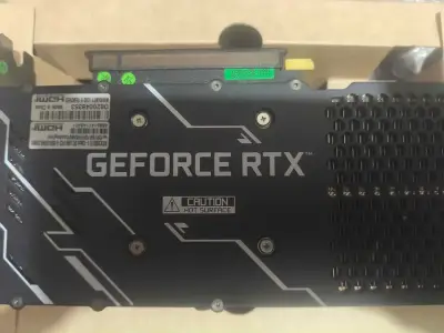 Tarjeta gráfica Galax con doble ventilador - miniatura 2