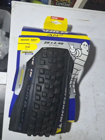 Neumático para bicicleta Michelin Wild AM2 29x2.40 - miniatura 1