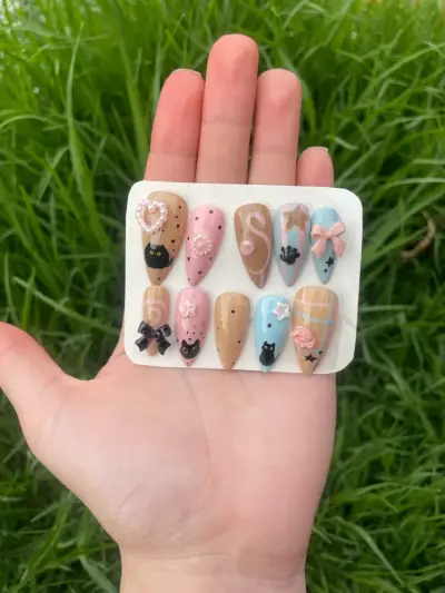 Uñas postizas decoradas personalizadas - miniatura 1
