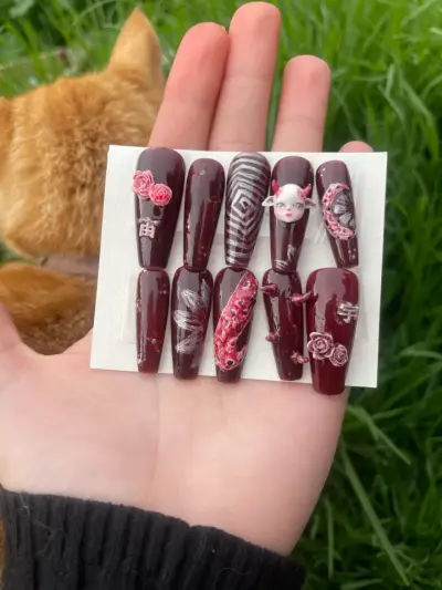 Uñas postizas decoradas personalizadas - miniatura 2