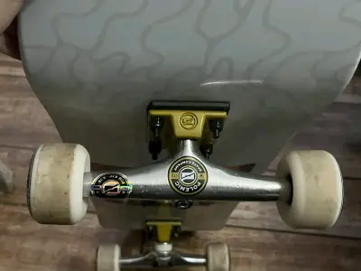Skateboard nuevo - miniatura 3