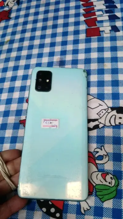 Teléfono PARA REPUESTO azul con cámara triple - miniatura 1