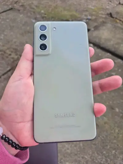 Smartphone Samsung Galaxy S21 en buen estado - miniatura 1